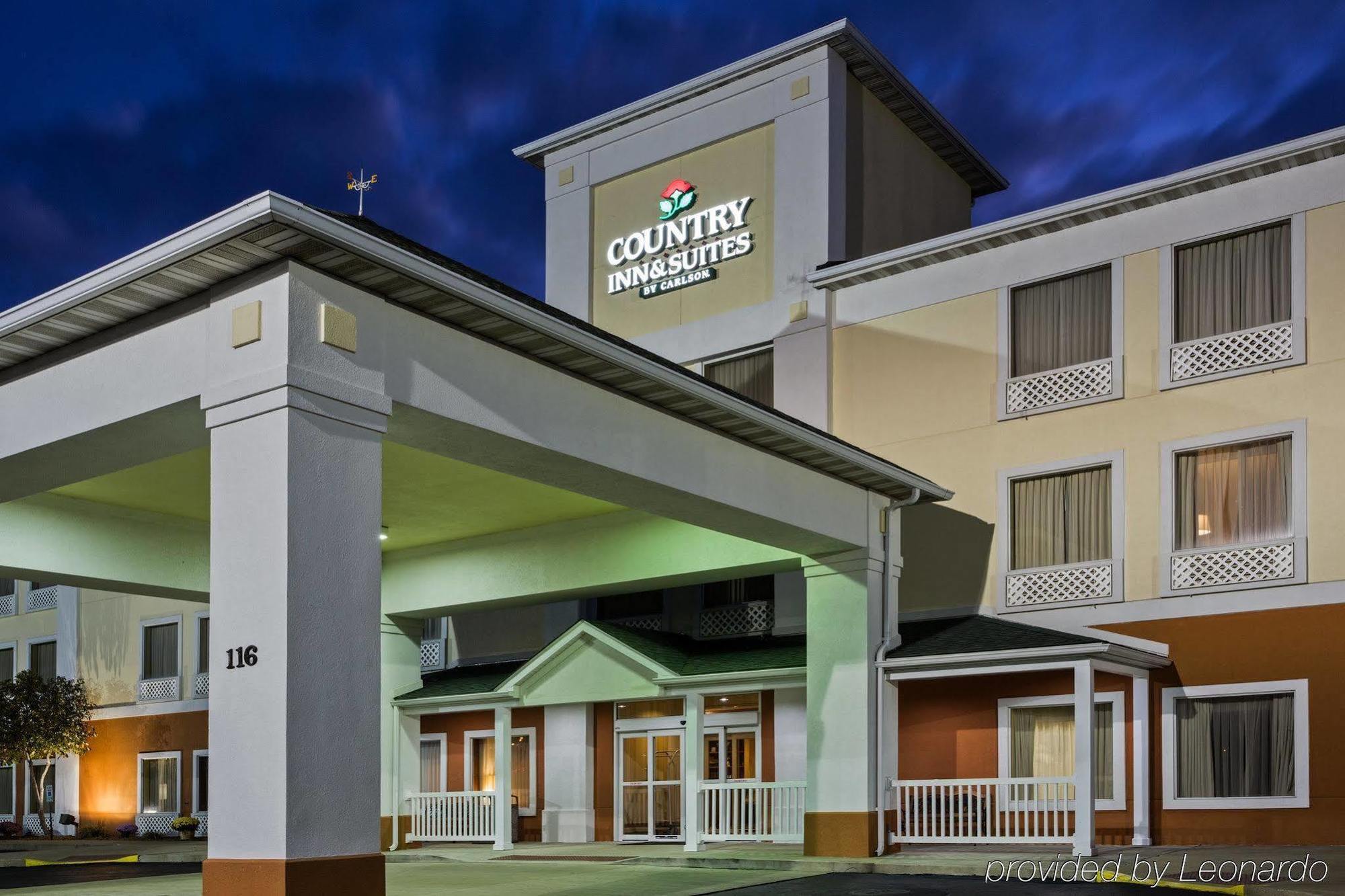 Rodeway Inn & Suites O'Fallon Exterior photo